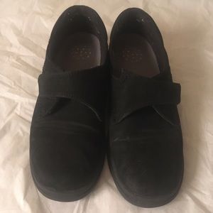 Cuddlers Black Leather Shoes with Velcro straps
